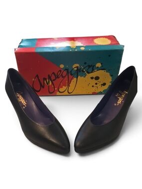 Black Women's Pointed-Toe Pumps
